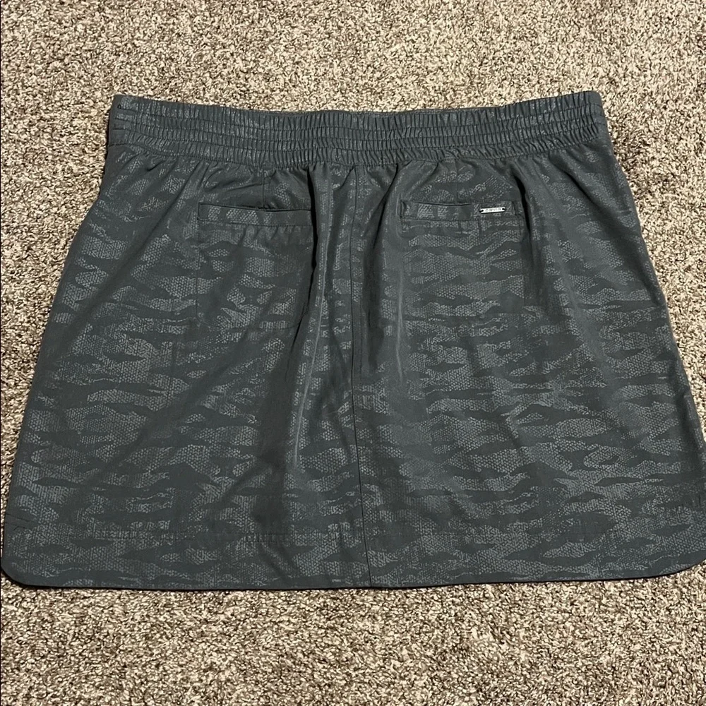 Orvis olive green skort